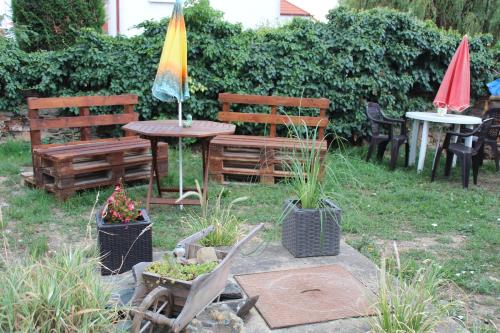 Garden, Rivendell Apartments in Tuchlovice