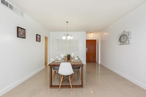 Ocean Front 1 bedroom at Tides Hollywood 11th