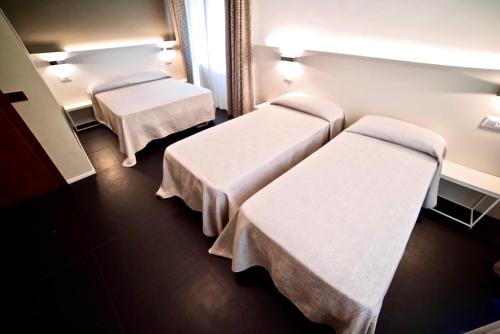 Centrale Hotel - image 11