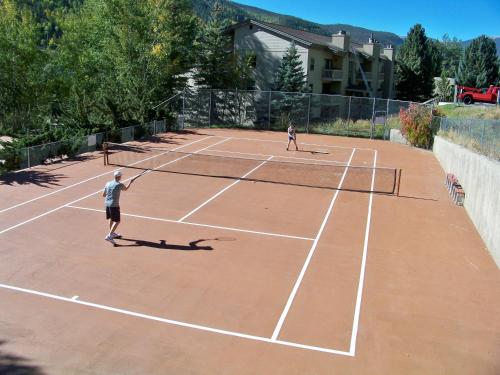 Sandstone Creek Club Condominiums - image 2