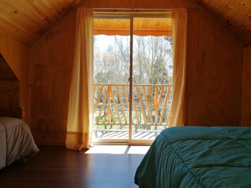 1 double bed, 1 twin bed