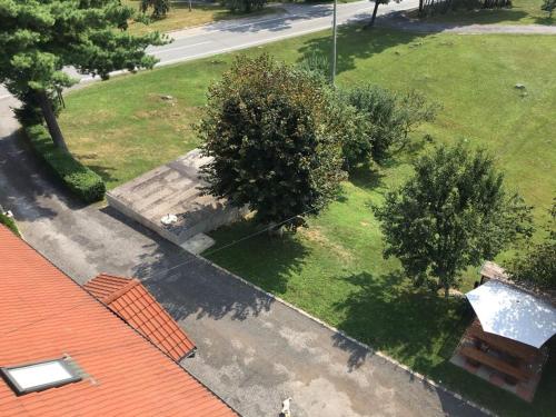  Apartment Lorena in Rakovica