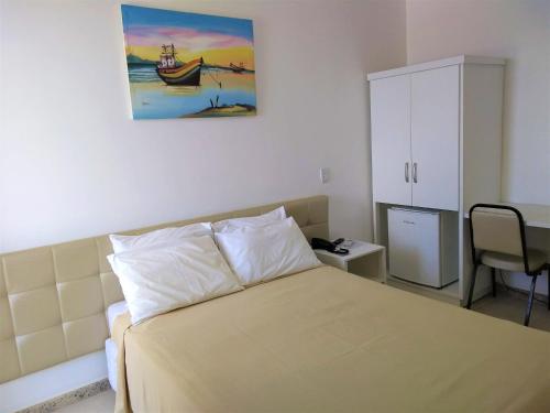 Standard Double Room image 10