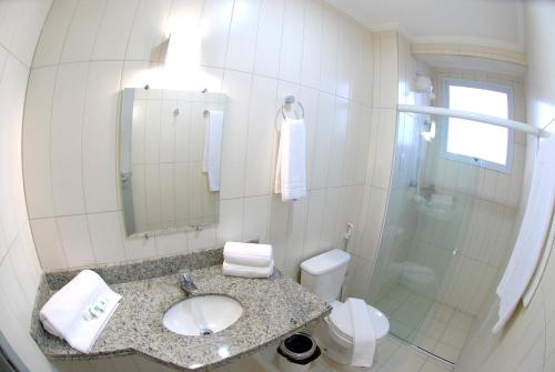 Standard Triple Room image 10