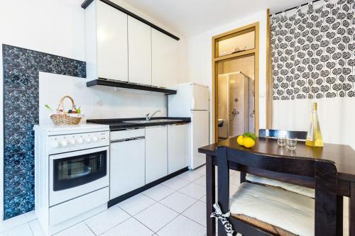 Family friendly seaside apartments Kozino Zadar - 6184 - image 4