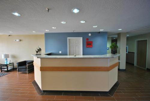 Desert Inn - image 7