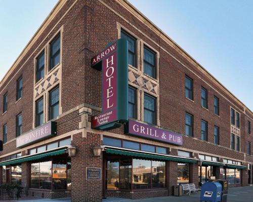 . Arrow Hotel