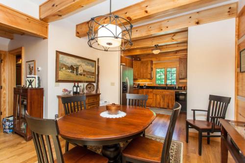 113 Mountain Cove Road House - main image