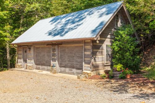 113 Mountain Cove Road House - image 3