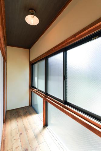 Twin Room image 10