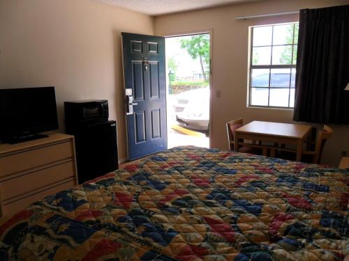Regency Inn Eureka Springs - main image