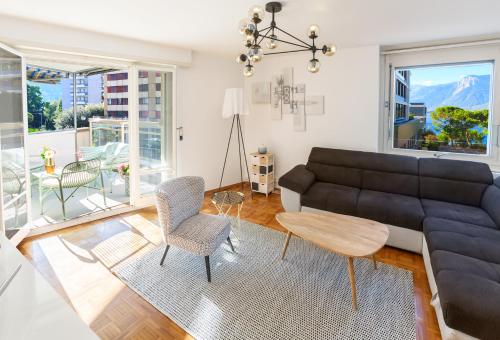  ☆ Central Apartment | Terrace & Private Parking ☆ in Montreux