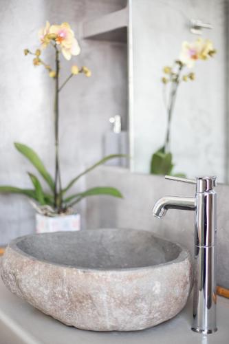 Ancient Agora Apartments - image 9