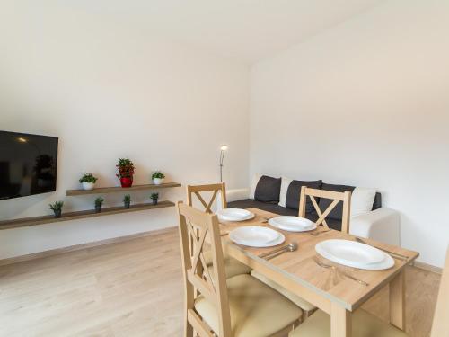 Standard Apartment image 10
