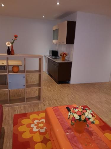 Wohnen im Souterrain einer Villa in เฮอร์เดคเคอ