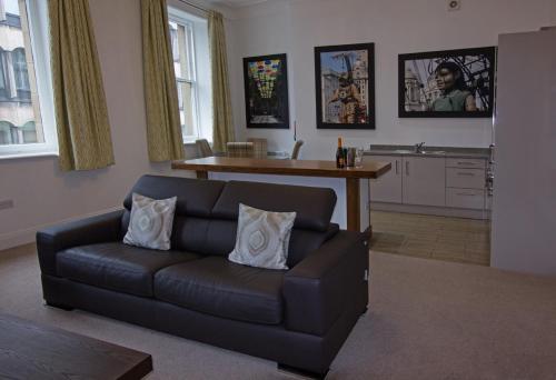 The Castle Collection 14 Cook Street - image 6