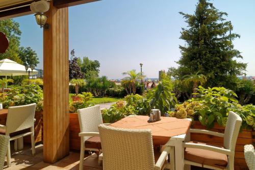 Sentido Bellevue Beach- All Inclusive & Beach Access – Sunny Beach, WY