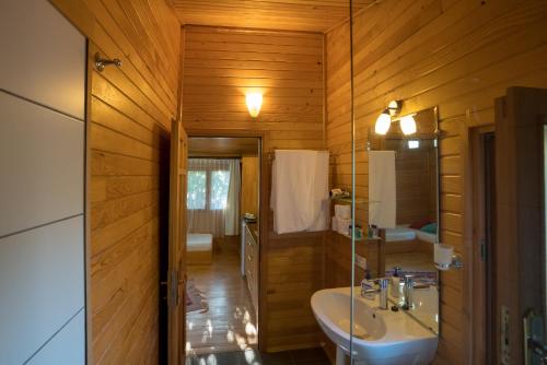 Baraka House Room Type - Bungalow (2 Adults)