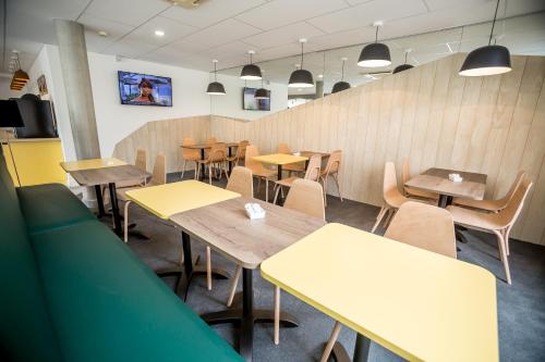 Kyriad Clermont Ferrand Sud - La Pardieu - 레스토랑