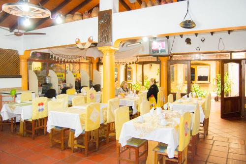 Restaurant, Hotel & Restaurante Guarania in Ciudad del este