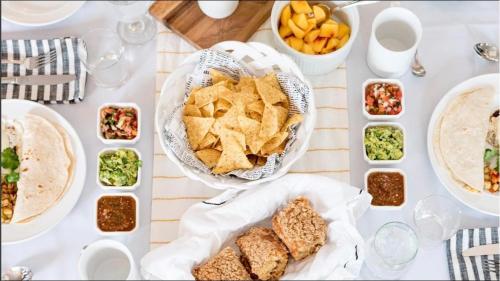 The Manor at Airmont - 식음료(F&B)