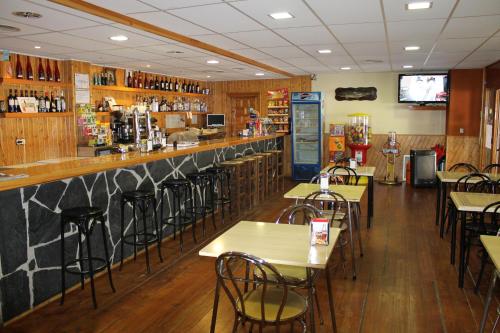 Pub/Lounge, Bungalows Pont d'Ardaix in Toloriu