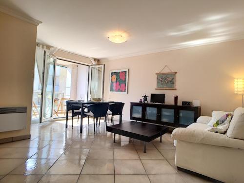 Nestor&Jeeves - PALAIS RENOIR - By sea - Free parking, Nice (photo 2)