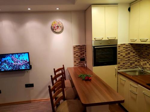 Apartment Superior Centar - image 5