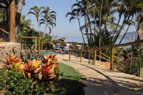 حديقة, Pousada Altamira in Praia do Pereque