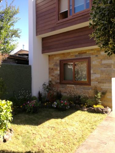 Torres Del Sur Cabañas & Hostal (Torres Del Sur Cabanas & Hostal) in Villarrica