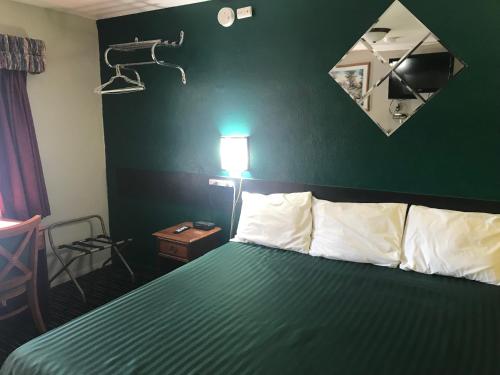 Cooper Motel Tuscola – Tuscola, IL