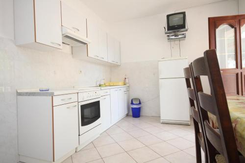 Apartments by the sea Starigrad Paklenica - 6586 - image 4