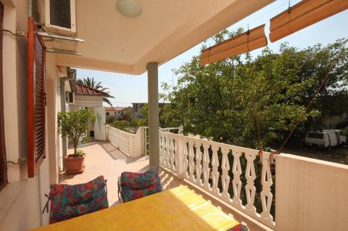 Apartments by the sea Starigrad Paklenica - 6586 - image 8