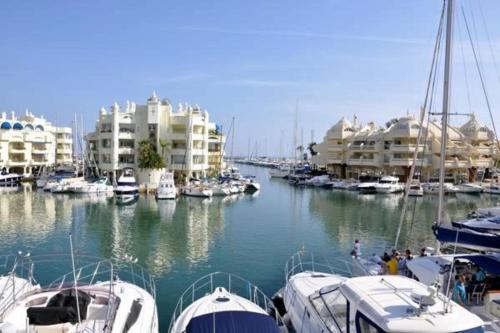 Sehenswürdigkeiten in der Nähe, weforyou Real Del Tivoli Two Rooms in Arroyo de La Miel