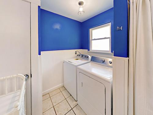 Beach Dreams in Port Aransas - image 2