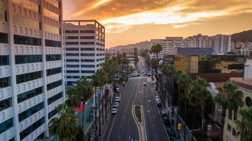 Luxury, Hollywood Walk of Fame