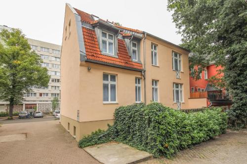 Amaroo - Gästehaus Potsdam “Charlottenhof” - image 5
