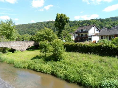 Bed&Breakfast Eifelpension Brückenschenke