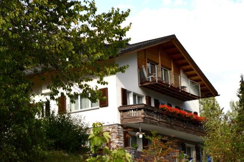 Ferienwohnungen Und Apartments In Brienz Brinzauls Gunstig Buchen 9flats