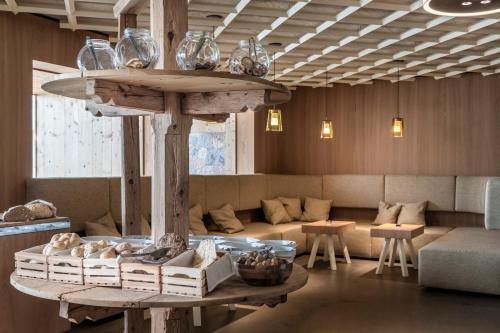 餐廳, Boutique-Hotel Ballguthof am Golfplatz in 拉娜