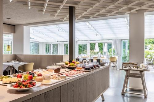 餐廳, Boutique-Hotel Ballguthof am Golfplatz in 拉娜