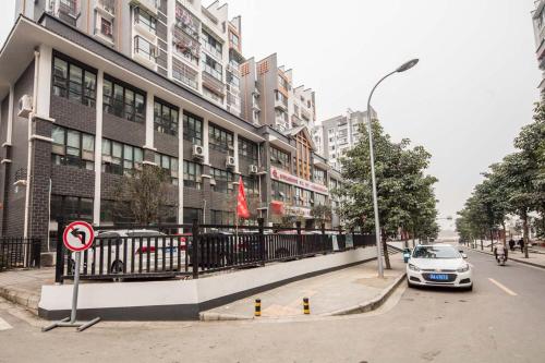 Chengdu Chenghua·Giant Panda Breeding Base Locals Apartment 00149350