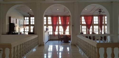 Restaurant, Hotel Dequr Jakarta Kota near Fatahillah Square