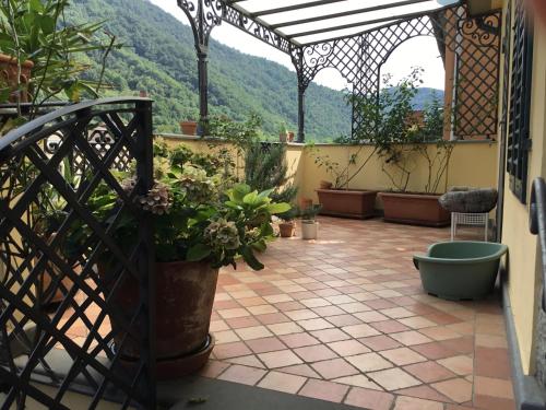  Rustico immerso nella pace a due passi da Prato, Pension in Gricigliana bei Villa Dogana