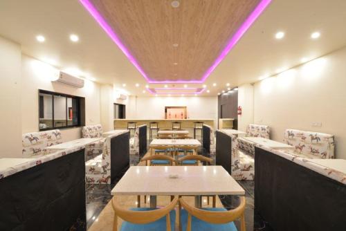 A-HOTEL.com - The Fern Residency Parbhani, Hotel, Parbhani, India