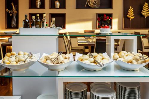 Hotel Lux Fatima - main image