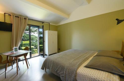 1 queen bed