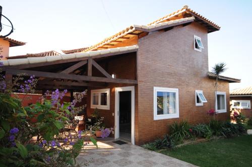Two-Bedroom House image 5