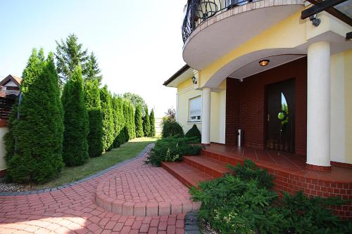 Сад, Apartamenty Dorotowo in Стравігуда