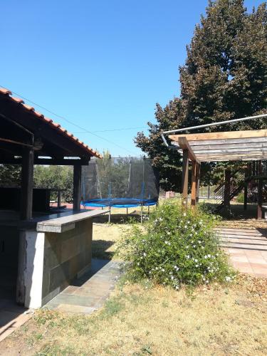 Rural villa Private pool, BBQ, court ,20' airport